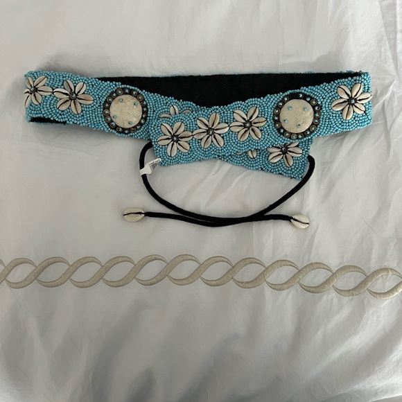 NWT Hand Beaded Cowrie Shell/ Coconut Beads/Turquoise Stone Belt, Size M - Picture 1 of 13